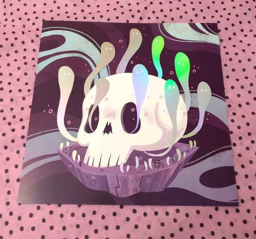 Wow that rainbow iridescence. Spectral disco-ready rainbow foil for this spooky ghost skull print!  