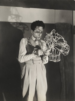 shihlun:Man Ray, JEAN COCTEAU À LA SCULPTURE