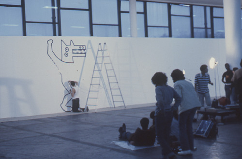 internet-youth: gallowhill: Keith Haring painting a wall at the Pavilion of the 17th Biennial of S