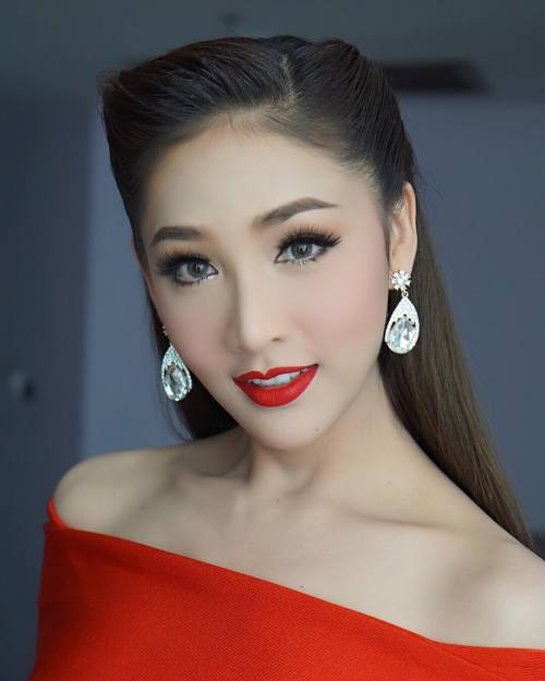 New post on ladyboysofthailand.tumblr.com/post/146501713497/thailand-ladyboys-pattaya-bangkok