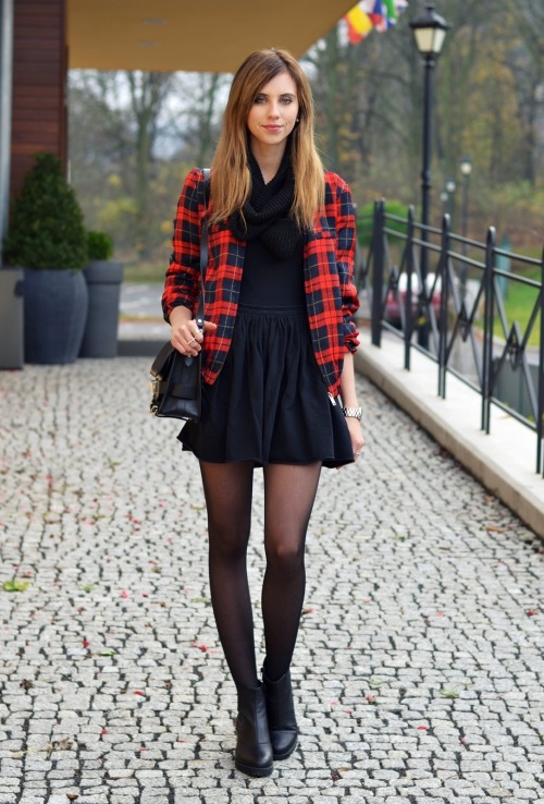 strumpfmode: (via VOGUE HAUS: THE CHECKED BOMBER JACKET)