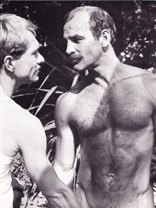 fuckmetx: thickdaddylove: Thick Daddy Love Archive I recognize this picture.  It was in a magaz