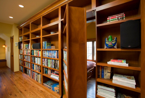 beautiful-bibliophile:fuckyeahawesomehouses:More Bookshelves Hiding Secret Rooms If I don’t ha