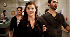 drunkstiles:  TEEN WOLF 3A GAG REEL  Throw your hands up! Stick your claws out! 