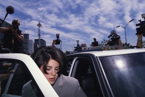 celebritydetox:Monica Lewinsky leaving a federal building in Westwood, California, May 1998