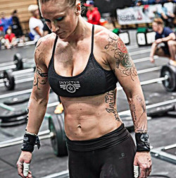 crossfitters:  Virginie Rousseau Tolu. Battle of London 2014