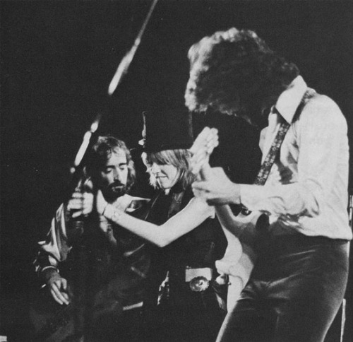 goldduststevie:Fleetwood Mac performs at the University of Virginia in Charlottesville, VA - October