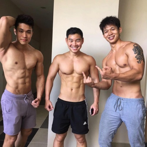 wan8631: sjiguy: If anyone is near SAFRA Punggol gym, you can catch this trio of hunks strutting wit
