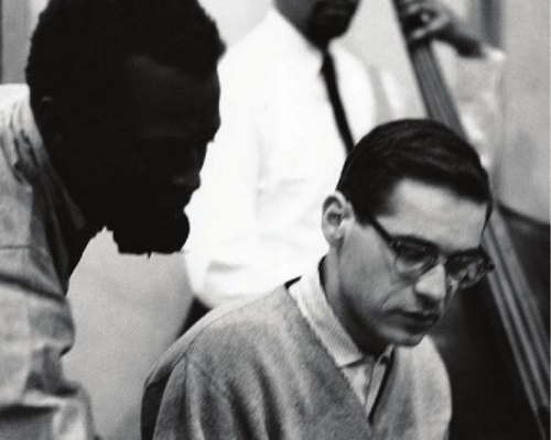 frigidtsarista:  Miles Davis and Bill Evans (with Paul Chambers) recording Kind of Blue, 1959.  
