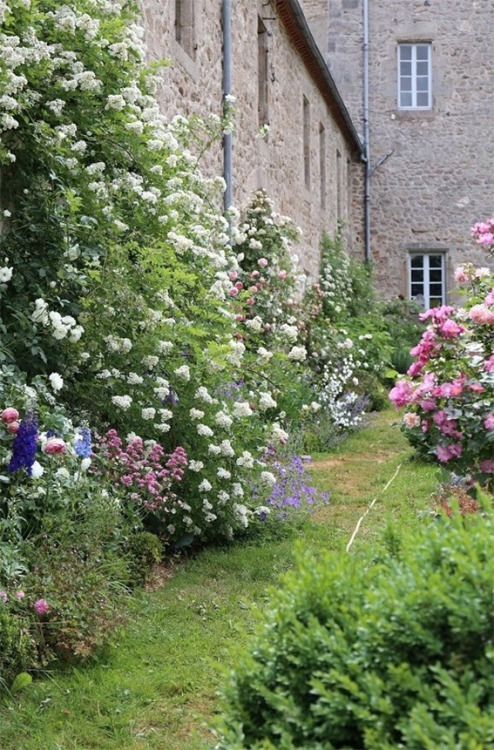 Chateau de Beauvoir, where artist Claire Basler lives and works.