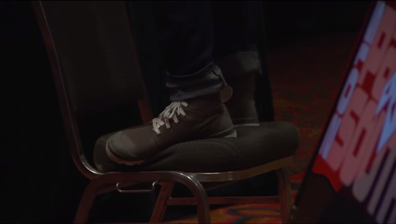rebe83:Markiplier, 2014 and 2015 Pax&ldquo;Oh! I get to do the foot thing!~&rdquo;