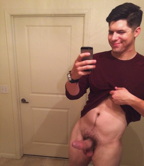 straightdudesexting: Straight hung bro 