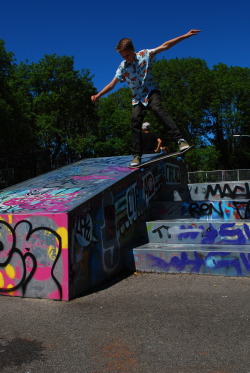 So-Casual-So-Calm:  Tyroon:  Mats, Backside Noseslide . Photo By Me .  || Pure Skate