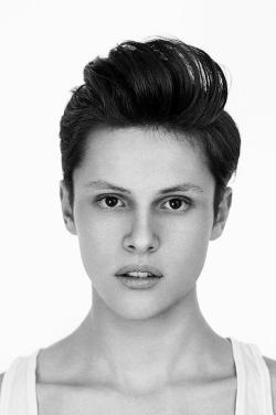Alexandre Wetter. Beautiful gender-bending model.
