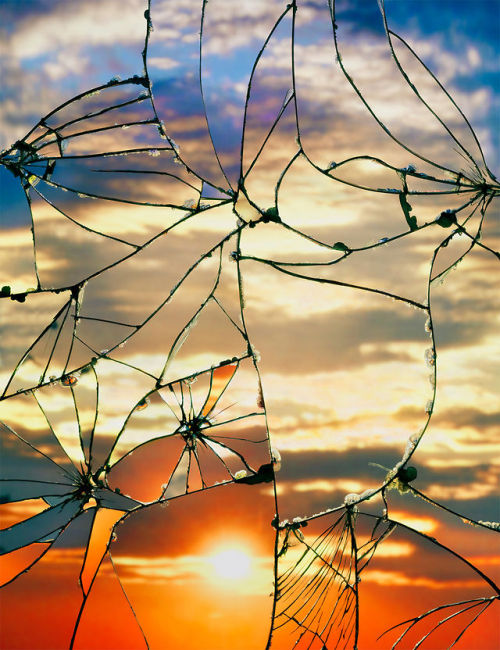 sixpenceee:  Pictures of Sunsets through Shattered Mirrors by Bing Wright  