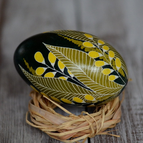 lamus-dworski:Various pisanki (Polish decorated Easter eggs) with modern and traditional patterns, f