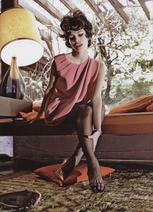 XXX celeb-babes-feet:  Eva Mendes @celeb-babes-feet photo