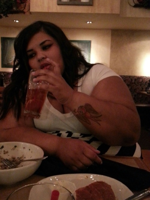 kiddnplay33:  mcflyver:  Stacia. Unf.   She could sit on my face any day