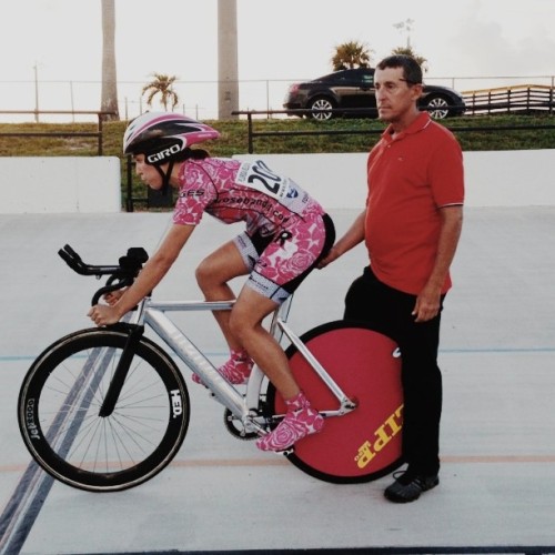 headhnter: At the start for the individual pursuit. Wearing my team colors. Hi I’m Janelly and I’m p