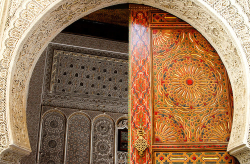 morobook: Morocco.Fez.A colorful door of Mosque in old Medina