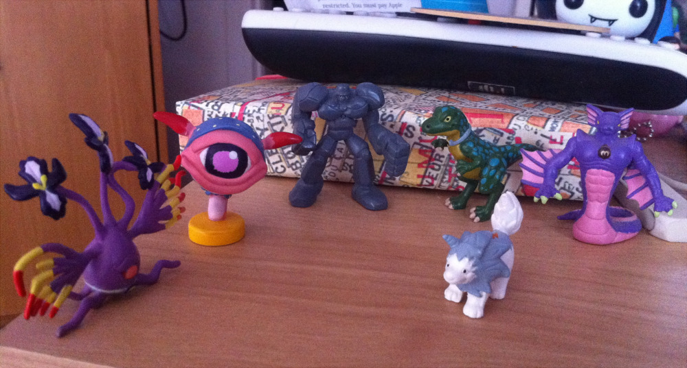 I was going through some stuff and I found a few of my old Monster Rancher toys!