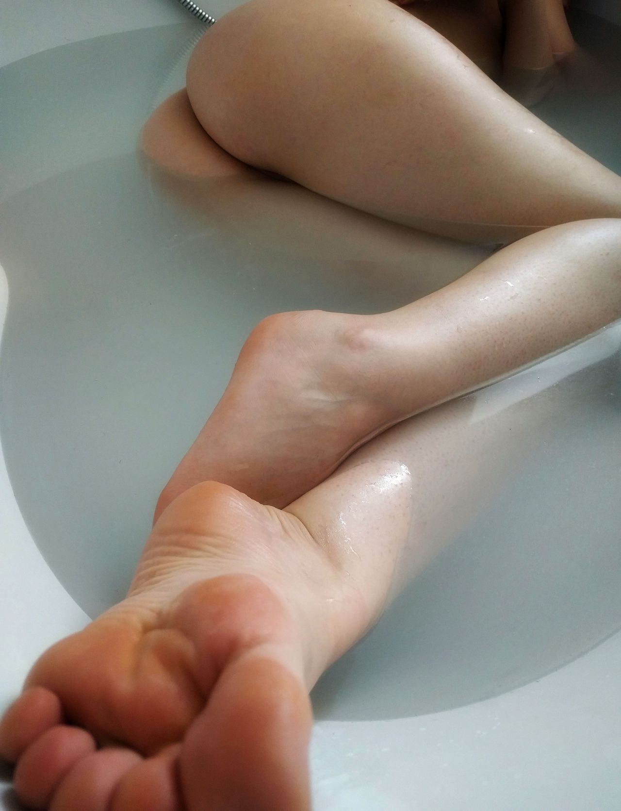 Send me your feet, soles