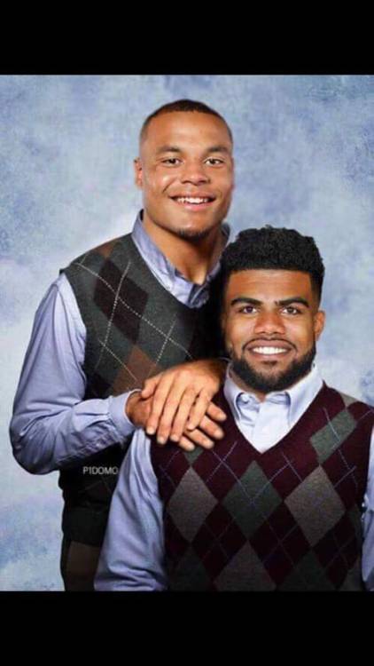 jerseyguysexposed2:  bosetop:  xemsays:  xemsays:  they are so cute together, arent they? BROMANCE between Ezekiel Elliott & Dak Prescott   points  Lmaoo I really love tumblr they really dropped that pic like bloop