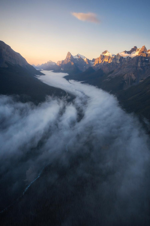 banshy: Banff, Alberta by: Michael Shainblum