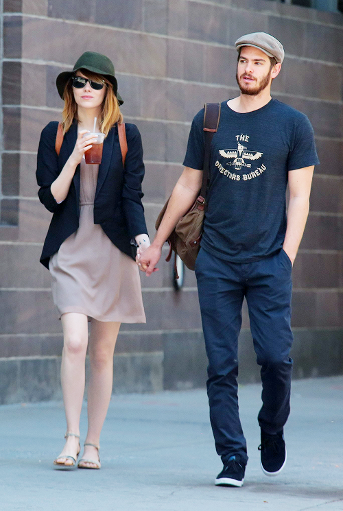 emstonesdaily:  Emma Stone Andrew Garfield out and about  in New York, June 16th