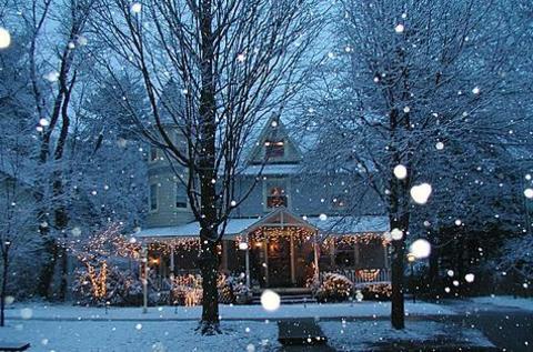 Snowfall, Pontiac, Illinois