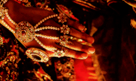 love-indian-actress:Jodhaa Akbar : Faceless + Jewellery