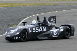 carpr0n:  Delta force Starring: Nissan DeltaWing by racingwinston) 