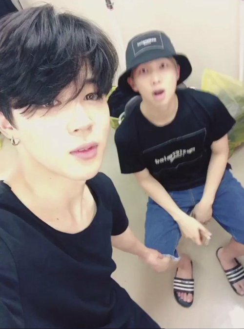 yourdailybangtan: this picture is so funny because Jimin is that friend that will upload a photo whe