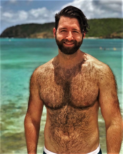 hirsute-honeys:  kazhairy0: Instagram : nebjamin   Fabulous  