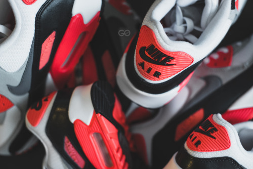 Infrared On My Mind by Sean GoVia Flickr :Air Max 90 OG &ldquo;Infrared&rdquo;, 2015 Retro