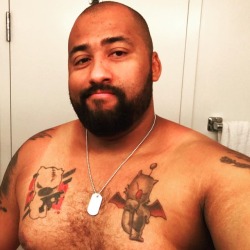 strangerx:Even brown people can get tan lines in California #musclebear #curseyousungods  (at San Francisco, California)