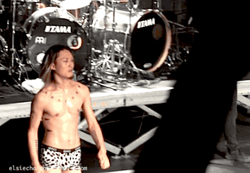 natgasm:  elsiechapman:  ryota, le bataclan, paris. my apologies for the shaky fan cam!   good thing i wasn’t there…I would’ve died.