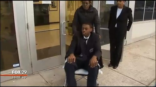 mas0n-jars:  prettyboyshyflizzy:  faithartandcurls:  wakeupslaves:  Darrin Manning, Pa. Teen, Has His Testicle Ruptured By Racist White Female Cop Pennsylvania teenager Darrin Manning started his day excited to play in a basketball game. It ended with