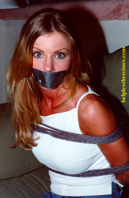 bondagehedgehog:  Amber Michaels and Tamara Nissa