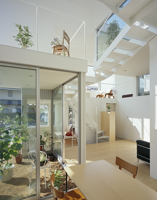 dezeen:House in Chayagasaka by Tetsuo Kondo ArchitectsFor all the latest projects, follow us on