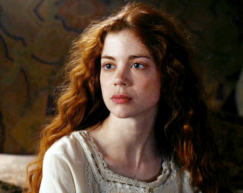 gifshistorical:Charlotte Hope as Catalina de Aragón | The Spanish Princess 1.01