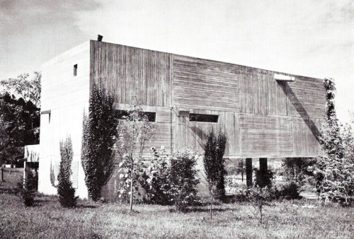  Haus Alder in het Zwitserse Rothrist. Een ontwerp uit 1958 van Atelier 5…