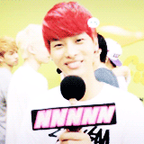 gr8u:  N → red hair 