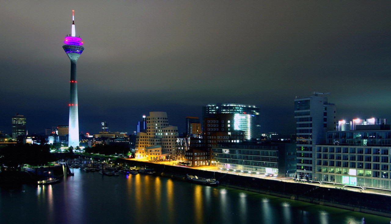 atraversso:  zoomw0rld: City Lights V4  | by: Sagar Mohanty  [500px] Nice photoset