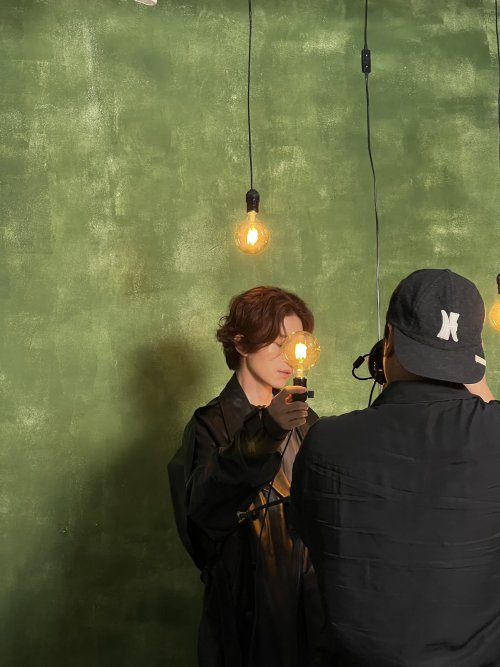 itsza:madeineden:He’s unrealA Silent Light, Lee Dong-wook, december 2022Bonus:@winteams u seeing this???