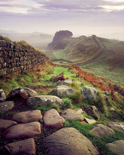 elretohistorico:  Autumn at Hadrian’s Wall, on the English/Scottish border (fuggledog