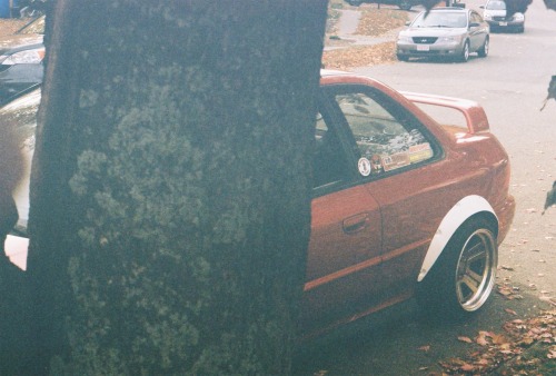 s-ms:run in the garden, don’t step on the roses, touch the sky, don’t wash out the sun,in35mm.