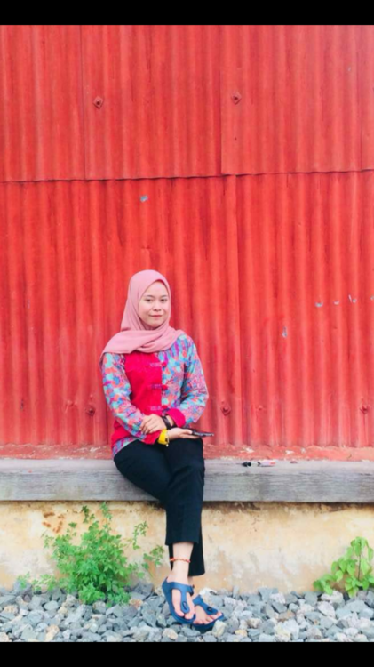 jandomudo666:MENTAKAB MARIII. Nk kepastian boleh tgk gelang kaki awek ni . Hehe sape suruh kerek sgt