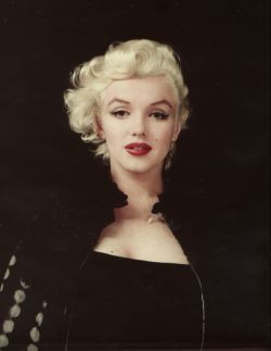 thediaryofmarilynmonroe:  ‘{…} After all, if I can’t be myself, who can I be I would like to know.’- Marilyn Monroe 