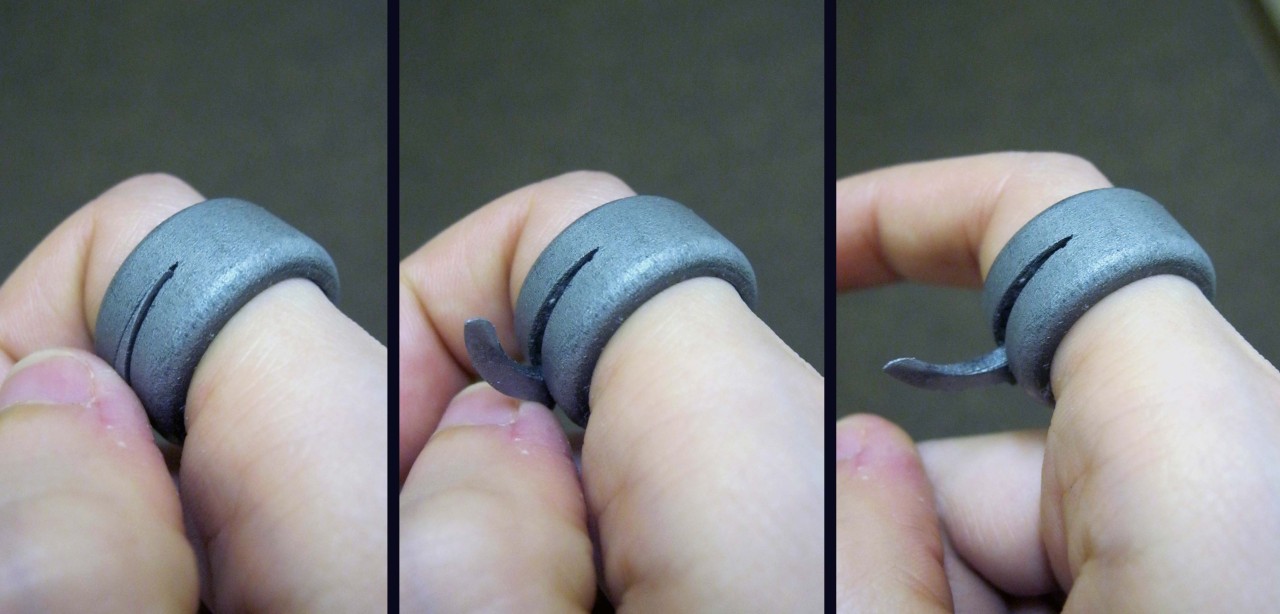 squidbotfx:  ~~ATTACK ON TITAN ANNIE’S RING GIVEAWAY!~~ You read that right, folks!